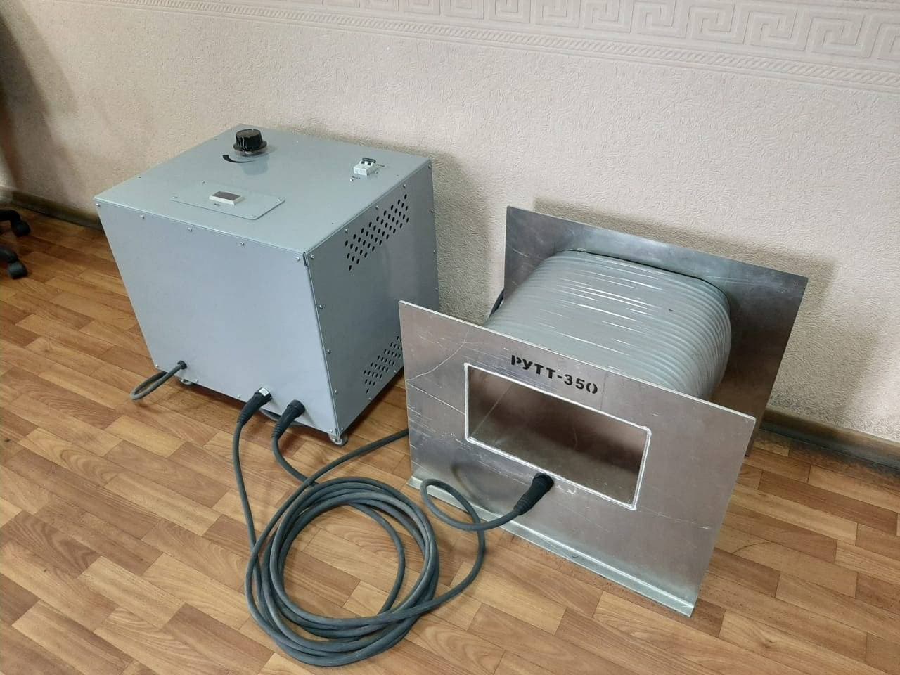 Размагничивающая установка туннельного типа