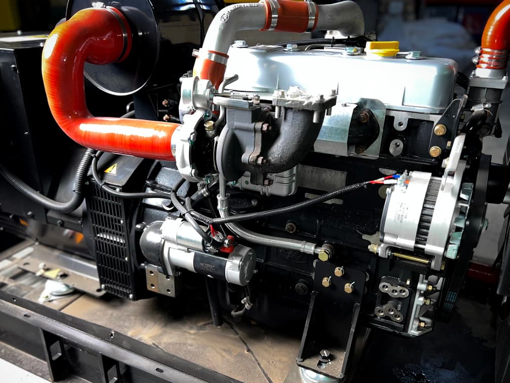 Дизельный генератор Vektor AD-50Y-T400 с АВР