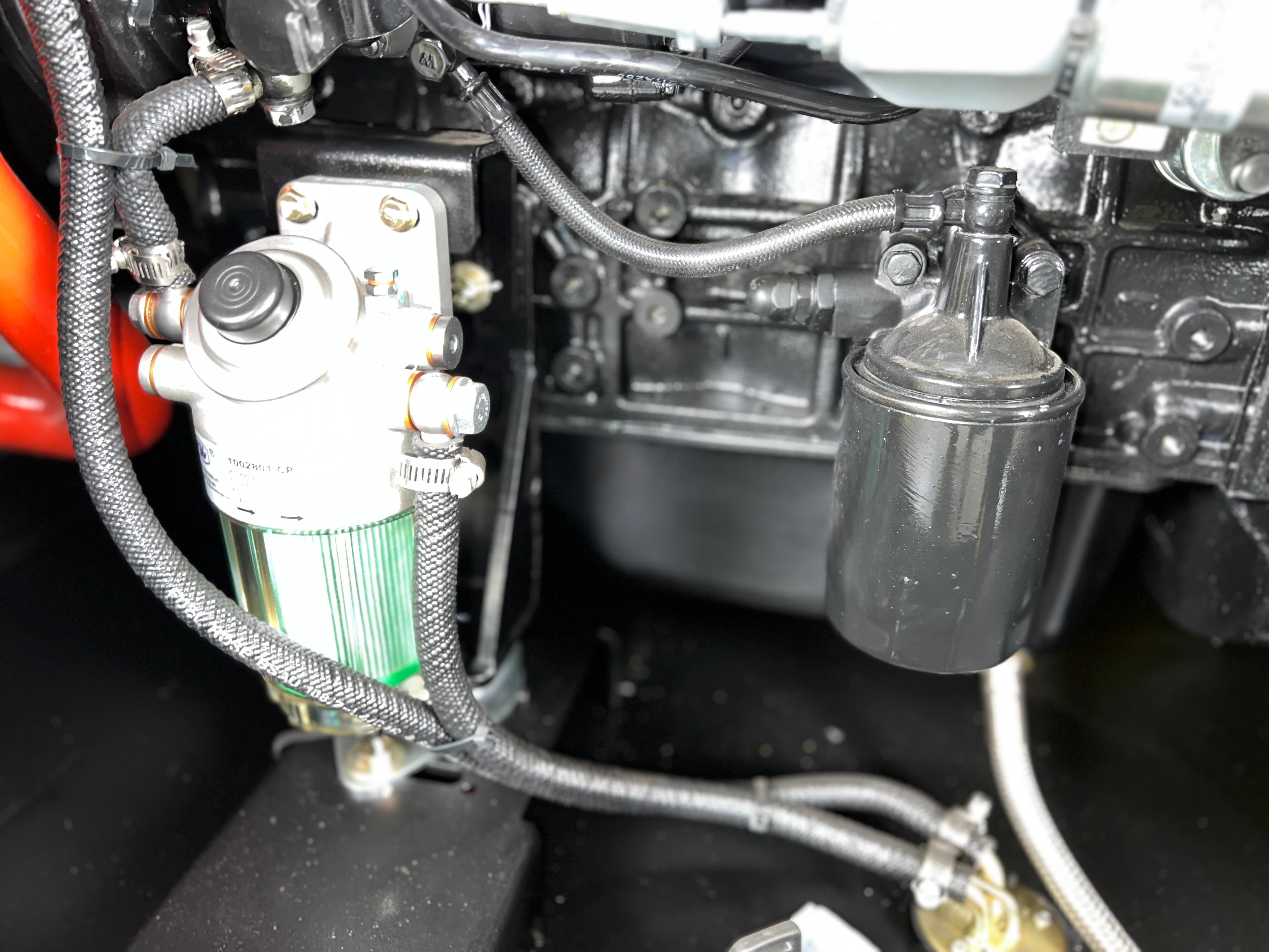 Дизельный генератор Vektor AD-30Y-T400 в шумозащитном кожухе