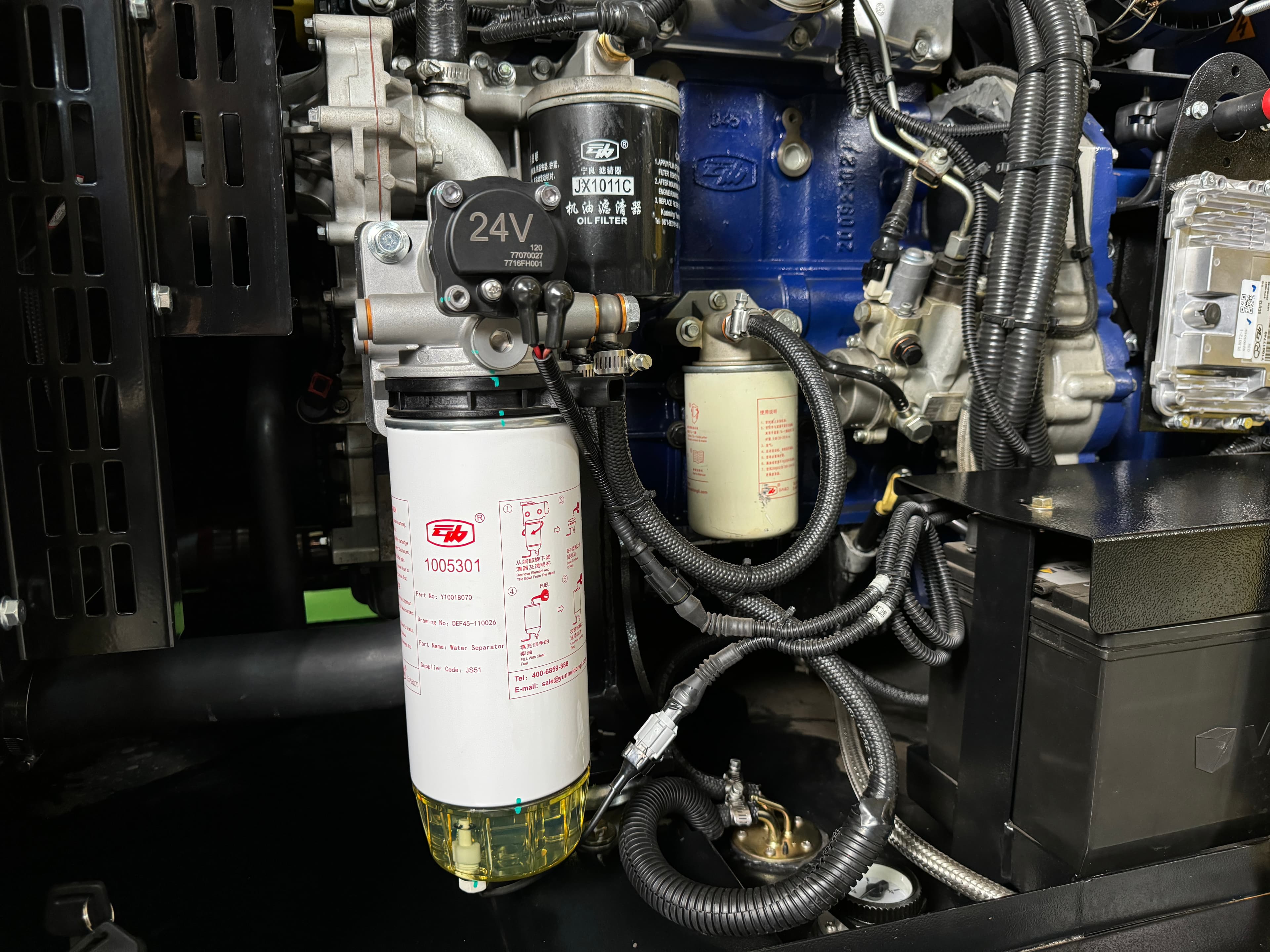 Дизельный генератор Vektor AD-100Y-T400 в шумозащитном кожухе с АВР